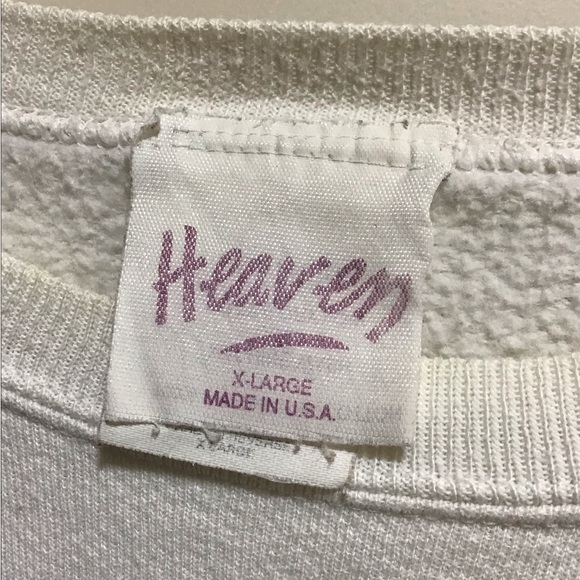 Beautiful and Fun Sweatshirt “ Santa I want it All” on the front in Sz XL - Picture 3 of 5